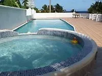 Chateau Margarite Villa 蒙特哥贝